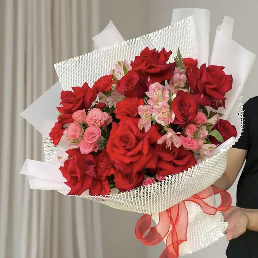 Hồng đỏ nồng nàn